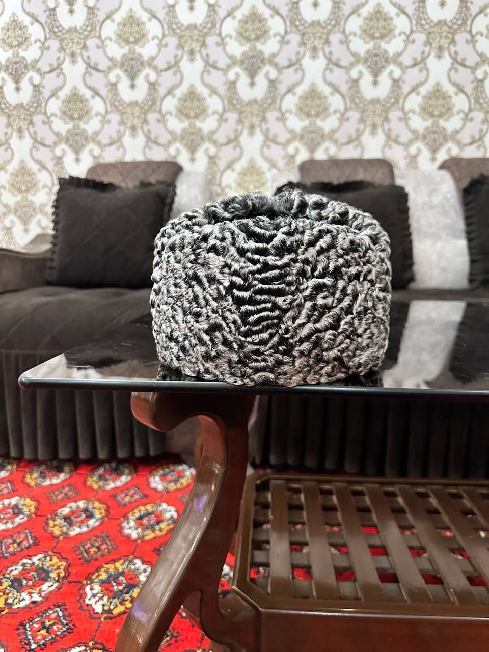 Головной убор из золотисто-серого меха - Просмотр 2